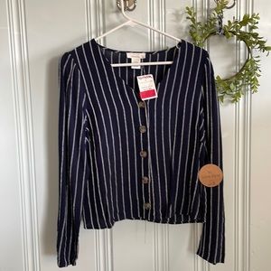 Urban Romantics linen blend top size Large.